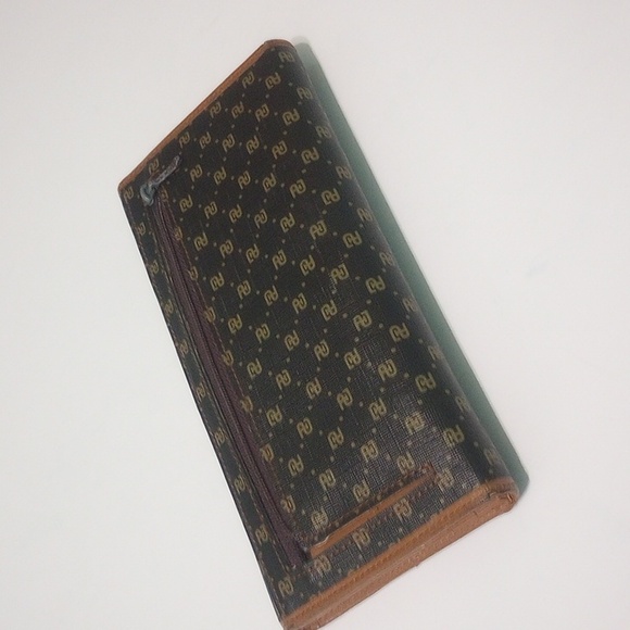Vintage Paolo Gucci Monogram Wallet - Picture 11 of 16